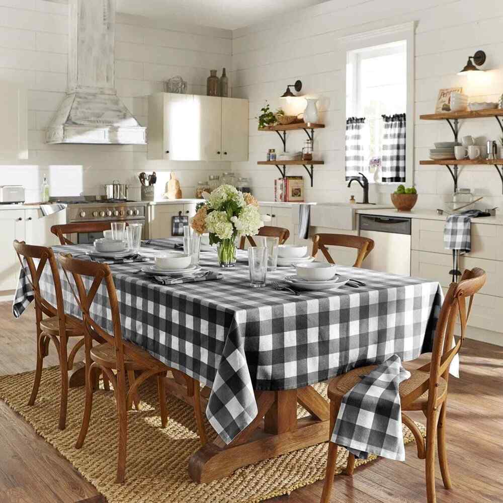 NWT Elrene Farmhouse Quality Goods Buffalo Check Print Oblong Tablecloth 60 x 84